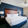 Отель Bicycle Street Inn and Suites, фото 3