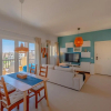 Отель Sunny 2 Bedroom + Private Roof Terrace Lagoon View, фото 9