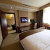 Отель Jingzhou Huangting Holiday Hotel, фото 5