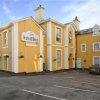 Отель Heathcliff House, Exclusively for Adults, Free Large Car Park, фото 1