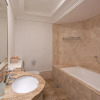 Отель HiGuests - Luxurious 1BR in Palms with Private Beach Access, фото 10