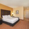 Отель Comfort Inn & Suites Verona at Turning Stone Resort Casino, фото 5