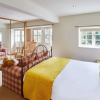 Отель Host Stay Dovecote Cottage, фото 4