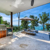 Отель Short Walk to Restaurants Cafe Bar Saltwater Pool, фото 15