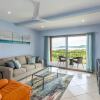 Отель Panoramic View of Ocean and Hills in 2BD Flamingo Condo, фото 11