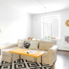 Отель Spacious apt on Tranquil Courtyard, фото 13