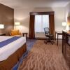 Отель Holiday Inn Express and Suites Overland Park, an IHG Hotel, фото 20