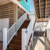 Отель The Salty Dog by Oak Island Accommodations, фото 31