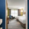 Отель Holiday Inn Express & Suites Salisbury, an IHG Hotel, фото 4