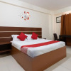 Отель OYO 578 Red Velvet Suites Vaccinated Staff, фото 20