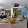 Отель The Somerset on Grace Bay, фото 3