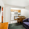 Отель American Inn and Suites, фото 25
