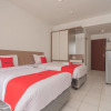 Отель RedDoorz Apartment @ Emerald Towers Bandung, фото 7