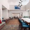 Отель Hampton Inn & Suites by Hilton Kelowna Airport, фото 12