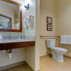 Отель Comfort Suites Little Rock West, фото 9