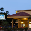 Отель Travelodge by Wyndham Long Beach Convention Center, фото 15