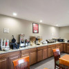Отель Econo Lodge Inn & Suites, фото 12