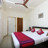 Отель OYO 10701 Moukthi Apartment, фото 20