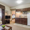 Отель Kindersley All Suites Hotel, фото 17