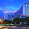 Отель Nantong Jinqiao Holiday Inn, фото 1