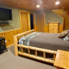 Отель Million Dollar View - Four Bedroom Cabin, фото 3