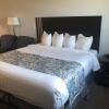 Отель SureStay Studio by Best Western Hardisty, фото 6