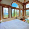 Отель NEW Stunning home with breathtaking views outdoor cedar sauna great location в Вифлееме