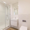 Отель NEW Bright 1BD Flat in the Heart Tooting Broadway, фото 9