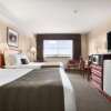 Отель Days Inn & Suites by Wyndham Langley, фото 14