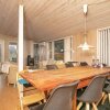 Отель 8 Person Holiday Home in Blåvand, фото 7