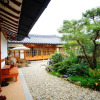 Отель Jeonju Beautiful Garden Hanok Guesthouse, фото 19