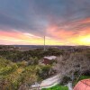 Отель Beautiful Hill Country Contemporary Home by RedAwning, фото 17