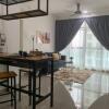 Отель Hello Ruma, Conezion IOI City Mall Putrajaya, 2 rooms, Pool View, фото 4