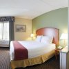 Отель Holiday Inn Express & Suites Charlotte Arpt-Belmont, фото 4