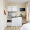 Отель Blackberry - Stylish Self-contained Flats in Soton City Centre, фото 7