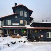 Отель Ski Inn в Гирдвуде