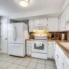 Отель Stylish, Spacious Uptown Condo Perfect For Large Families And Groups Private Patio Minutes From Down, фото 9