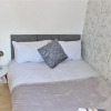 Отель Oldbrook Lovely 3 Bedroom House Sleeps 6 FREE PARKING and NETFLIX, фото 4