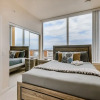 Отель Stunning 2 BR East Village  Lux Bldg, фото 2