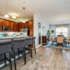 Отель La Vista Lakeview Deluxe 3 Bedroom Condo by RedAwning, фото 41