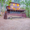 Отель Ridgeview Retreat Seclude Cabin Includes Wifi, Cable, and Charcoal Grill by Redawning, фото 1