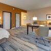 Отель Hampton Inn & Suites Roanoke-Downtown, фото 25