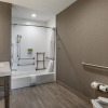 Отель Staybridge Suites Dallas Grand Prairie, an IHG Hotel, фото 5