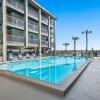 Отель Sand Dollar Villas Unit 304 Drift Away, фото 15