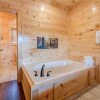 Отель Damrons Dream 5 Bedroom Mountain View Home with Hot Tub, фото 8