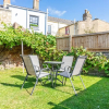 Отель Comfy, 2 Bed House, Sleeps 6 with Garden and Free Parking in Cheltenham, фото 24