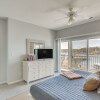 Отель Osage Beach Lakefront Condo w/ Screened Balcony!, фото 7