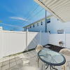 Отель Coastal W/ Patios - Walk 3 Minutes To Beach! 1 Bedroom Condo, фото 6
