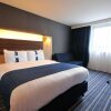 Отель Holiday Inn Express Leigh - Sports Village, an IHG Hotel в Ли