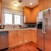 Отель 3BR Atwater House Spacious Backyard Sleeps 6, фото 4